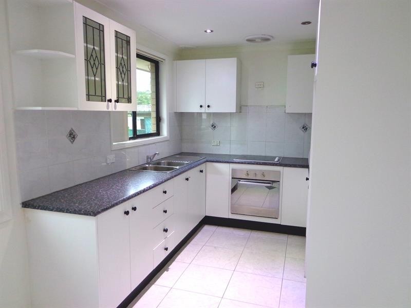 1 Snowdon Cres, Smithfield NSW 2164