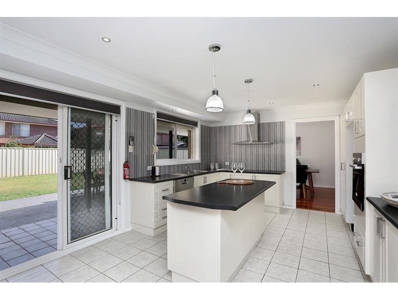 9 Central Ave, Chipping Norton NSW 2170