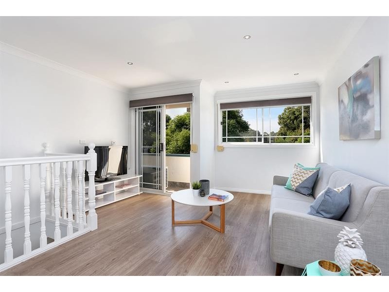 9 Central Ave, Chipping Norton NSW 2170