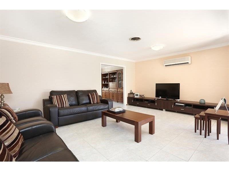 10 Fairlawn Cl, Lansvale NSW 2166