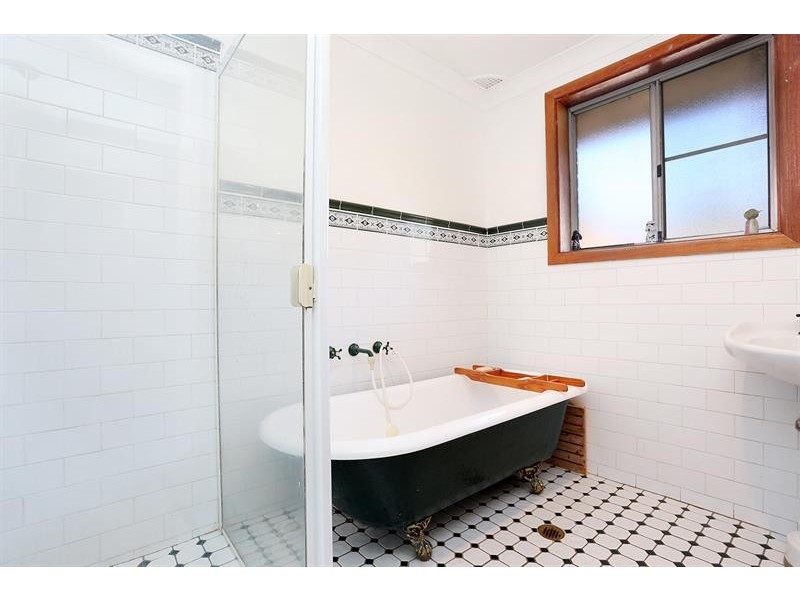 10 Fairlawn Cl, Lansvale NSW 2166