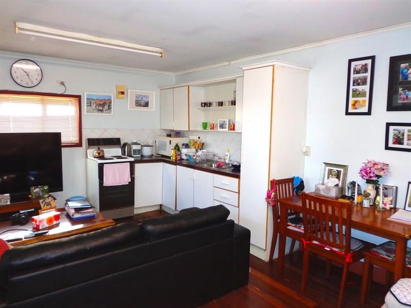 13 Jervis St, Fairfield NSW 2165