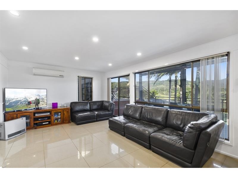 34 Noble Rd, Albion Park NSW 2527