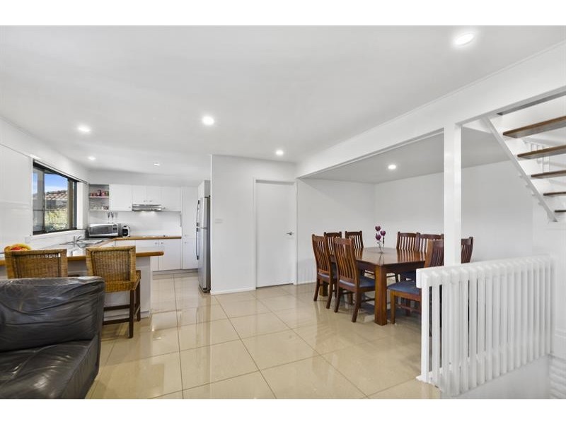 34 Noble Rd, Albion Park NSW 2527
