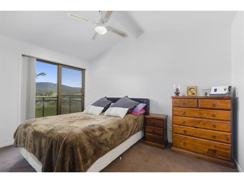 34 Noble Rd, Albion Park NSW 2527
