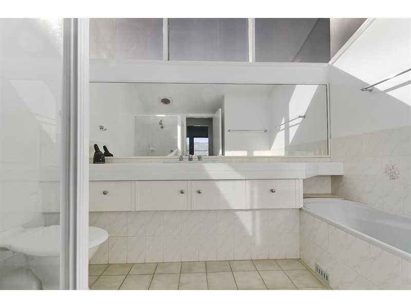 34 Noble Rd, Albion Park NSW 2527