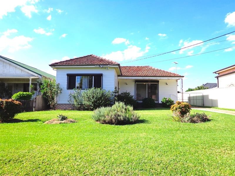 28 Avenel St, Canley Vale NSW 2166