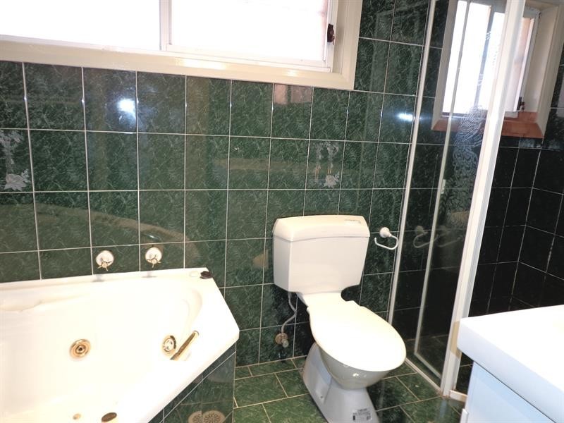 11A Hamersley St, Fairfield West NSW 2165