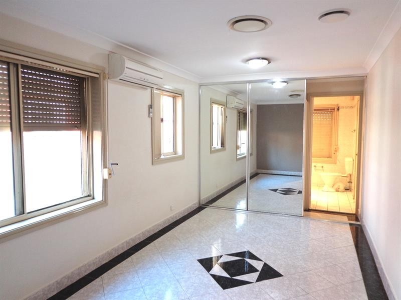 11A Hamersley St, Fairfield West NSW 2165