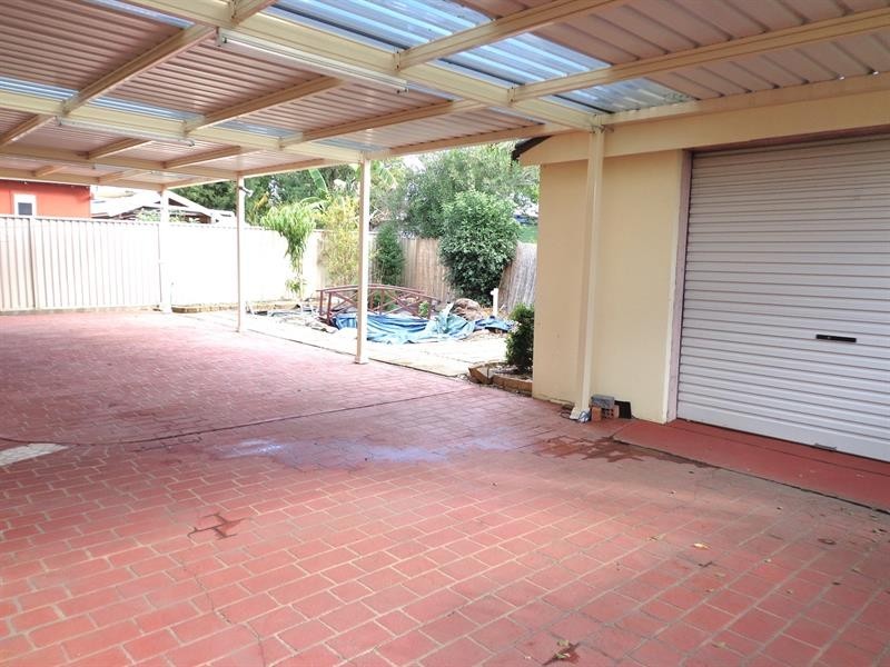 11A Hamersley St, Fairfield West NSW 2165