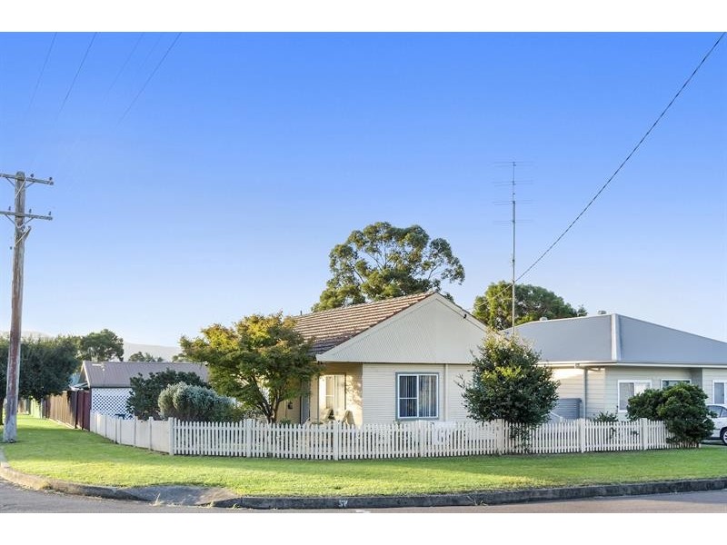 1 Beveridge St, Albion Park NSW 2527