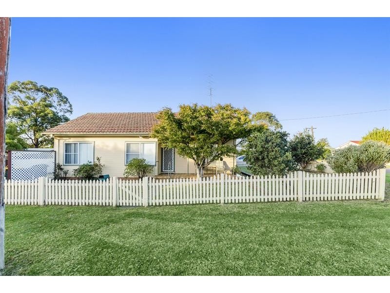 1 Beveridge St, Albion Park NSW 2527