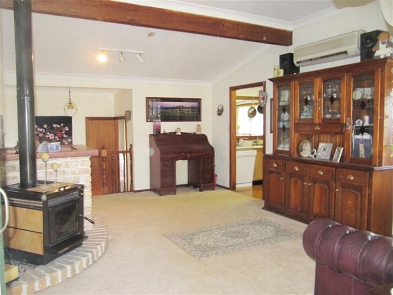97 Buff Point Ave, Buff Point NSW 2262