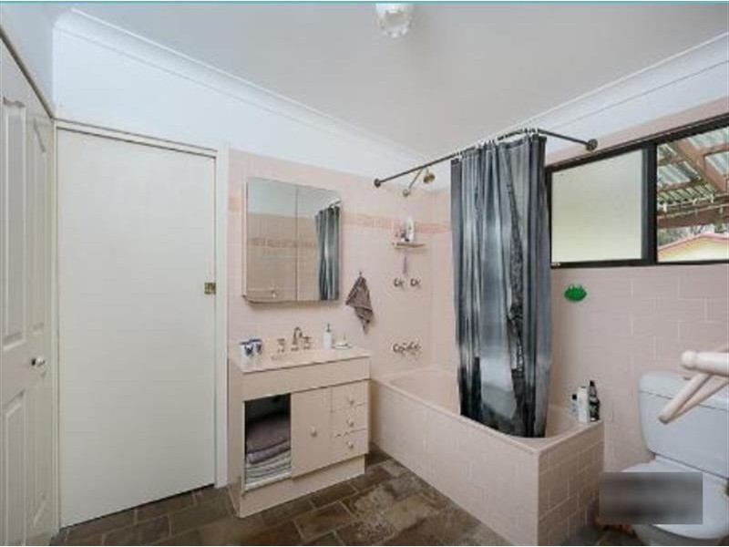 97 Buff Point Ave, Buff Point NSW 2262