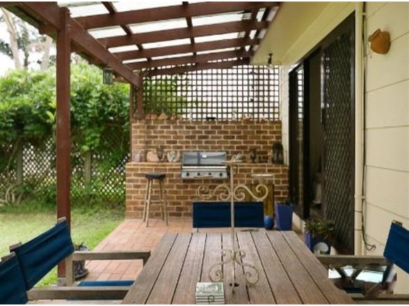 97 Buff Point Ave, Buff Point NSW 2262