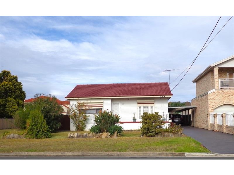 36 Coolibar St, Canley Heights NSW 2166