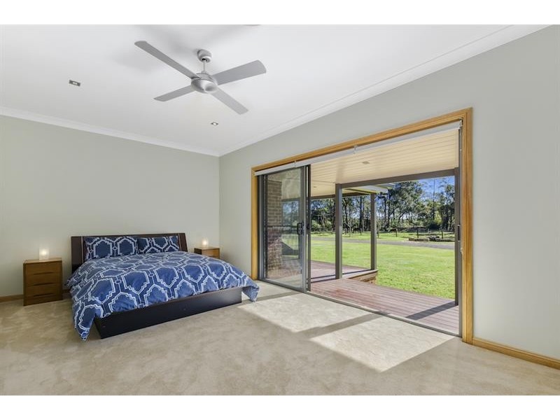 75 Kangaroo Rd, Tahmoor NSW 2573