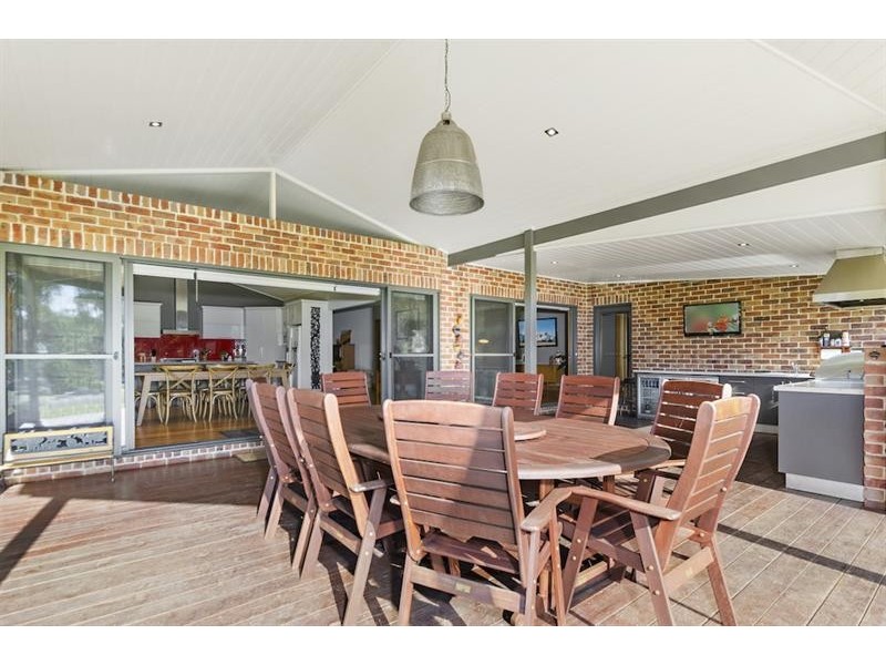 75 Kangaroo Rd, Tahmoor NSW 2573