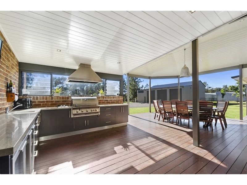 75 Kangaroo Rd, Tahmoor NSW 2573