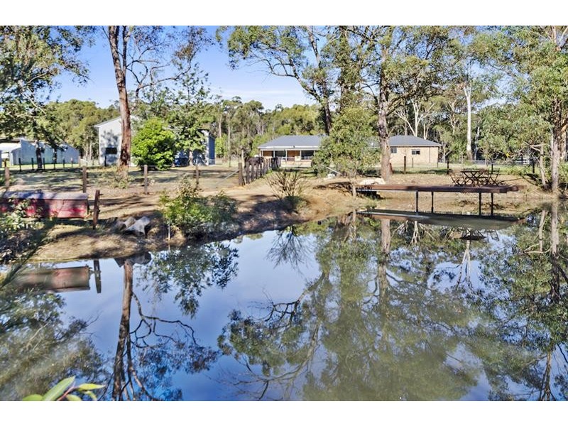 75 Kangaroo Rd, Tahmoor NSW 2573