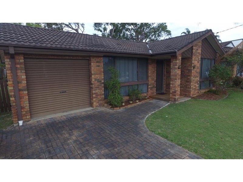53 Catherine St, Mannering Park NSW 2259