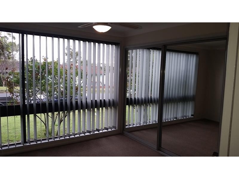 53 Catherine St, Mannering Park NSW 2259