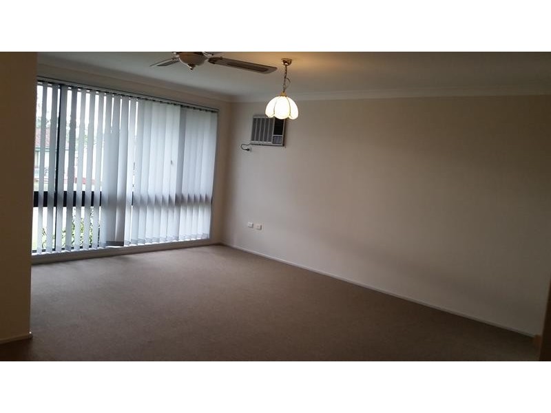 53 Catherine St, Mannering Park NSW 2259