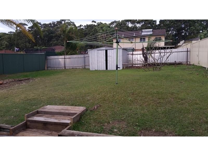 53 Catherine St, Mannering Park NSW 2259