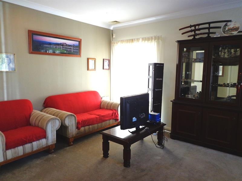 6 Callaway Ave, Campbelltown NSW 2560