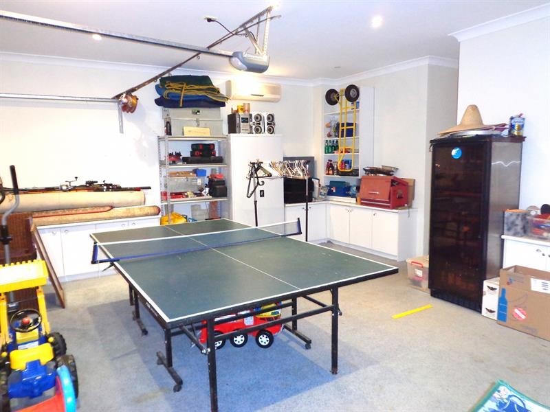 6 Callaway Ave, Campbelltown NSW 2560