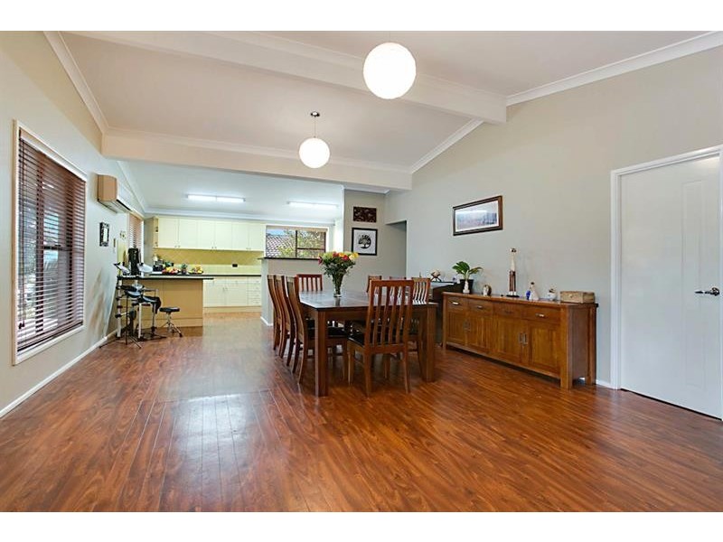 16 Rule St, Cambridge Park NSW 2747