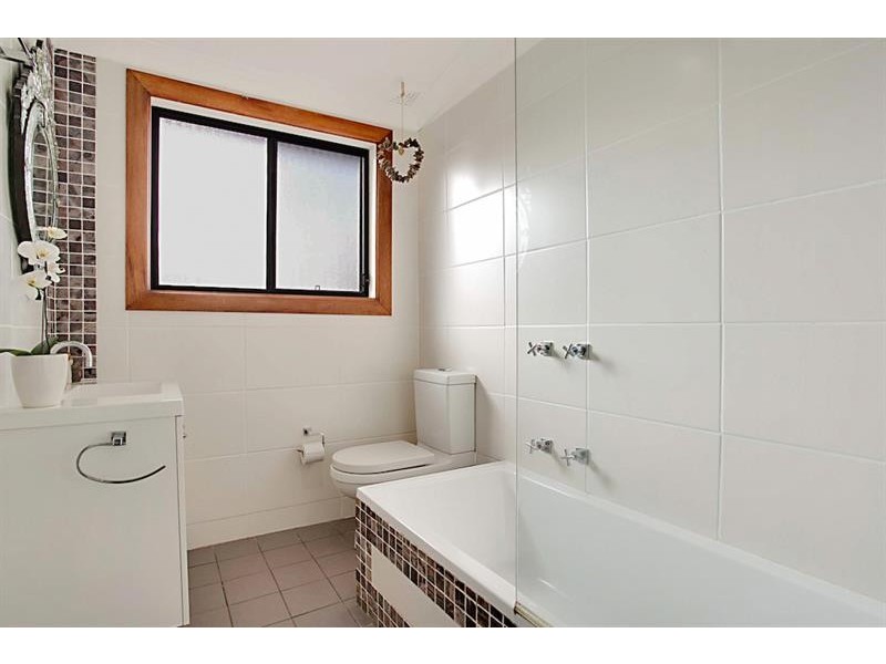 16 Rule St, Cambridge Park NSW 2747