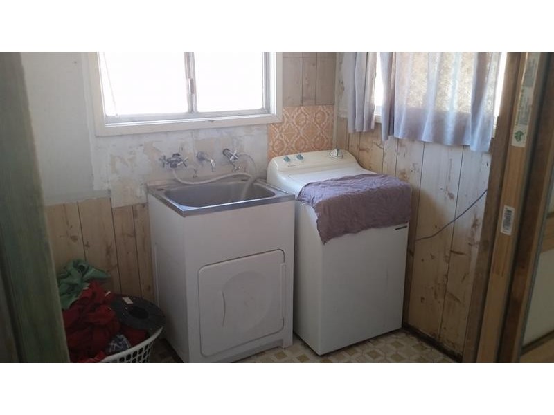 6 Swan St, Kanwal NSW 2259