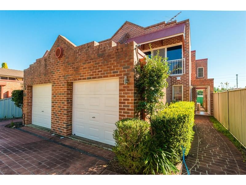 25 Lionel St, Ingleburn NSW 2565