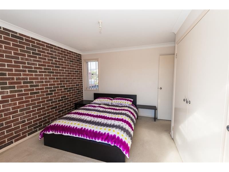 25 Lionel St, Ingleburn NSW 2565