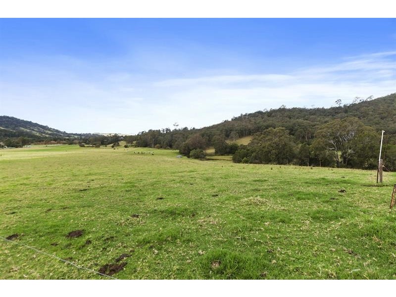 599 Calderwood Rd, Calderwood NSW 2527