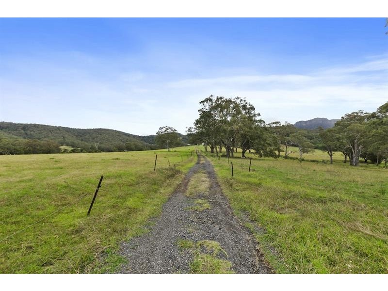 599 Calderwood Rd, Calderwood NSW 2527