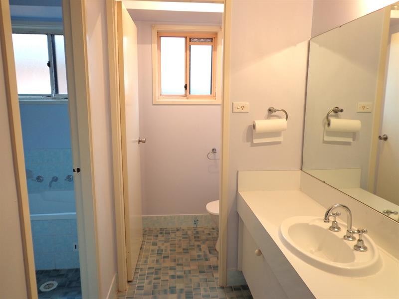 44 Stockdale Cres, Abbotsbury NSW 2176