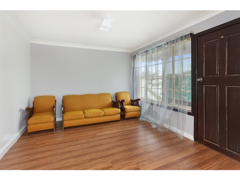11 Foster Cl, West Hoxton NSW 2171