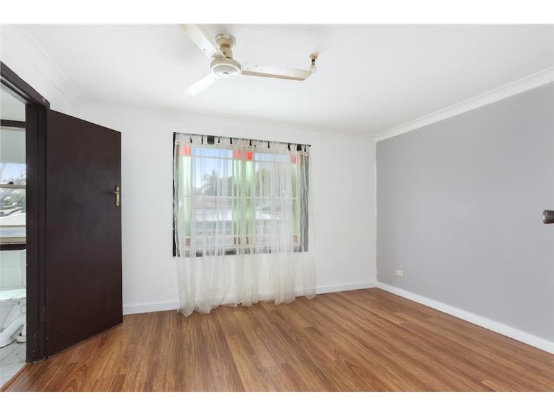 11 Foster Cl, West Hoxton NSW 2171