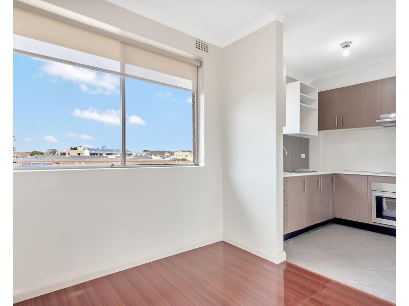 12/11 Gilbert Street, Cabramatta NSW 2166