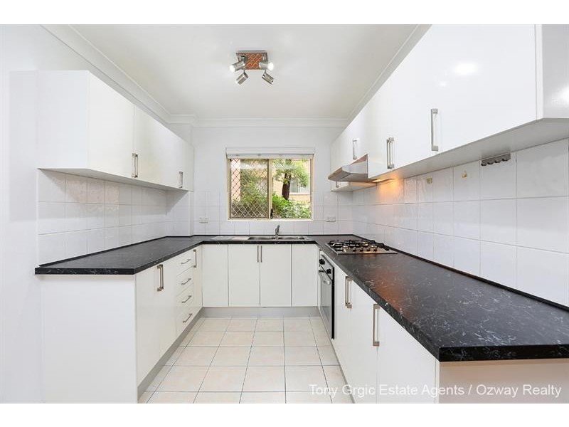 2/27-31 Manchester St, Merrylands NSW 2160