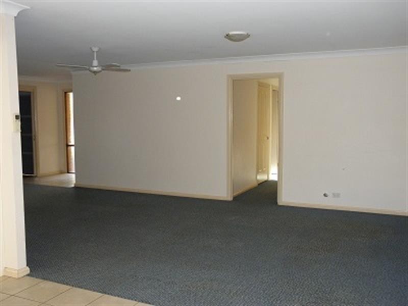 2/161 Cox Ave, Penrith NSW 2750