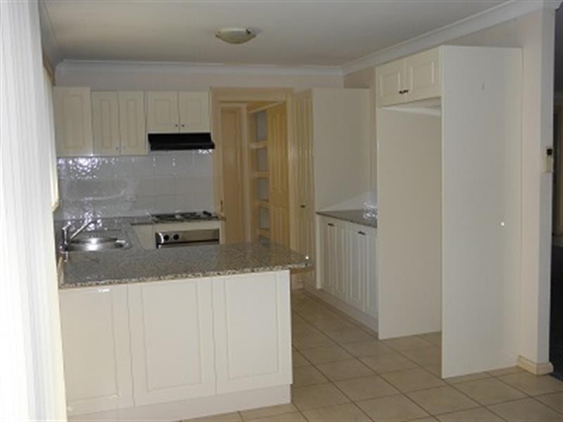 2/161 Cox Ave, Penrith NSW 2750