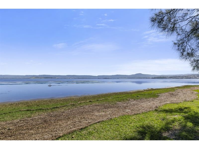 24 Windang Rd, Primbee NSW 2502