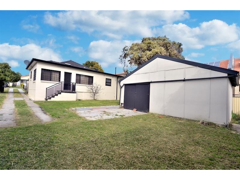 55 Wattle St, Punchbowl NSW 2196