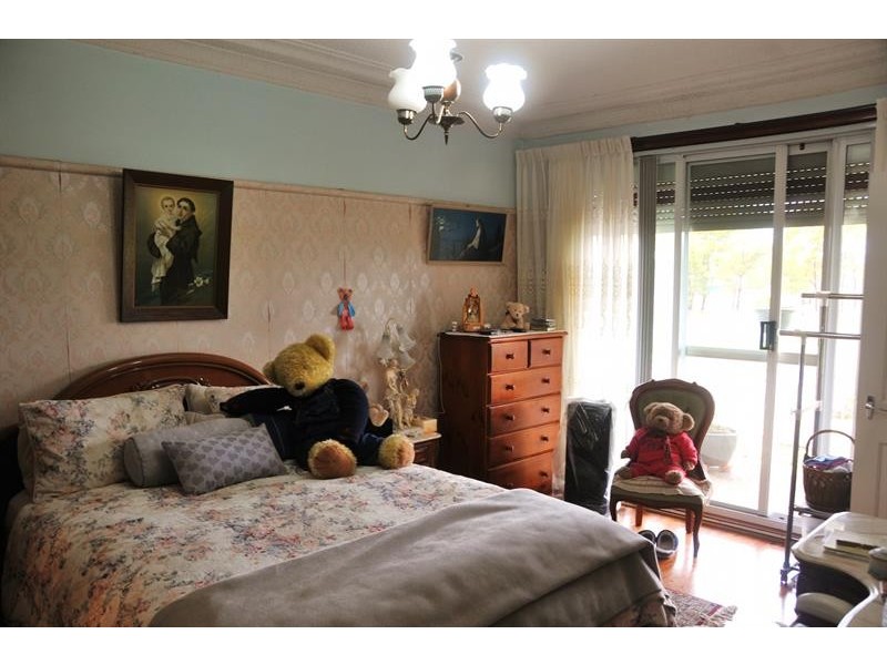 715 Fifteenth Ave, Kemps Creek NSW 2178