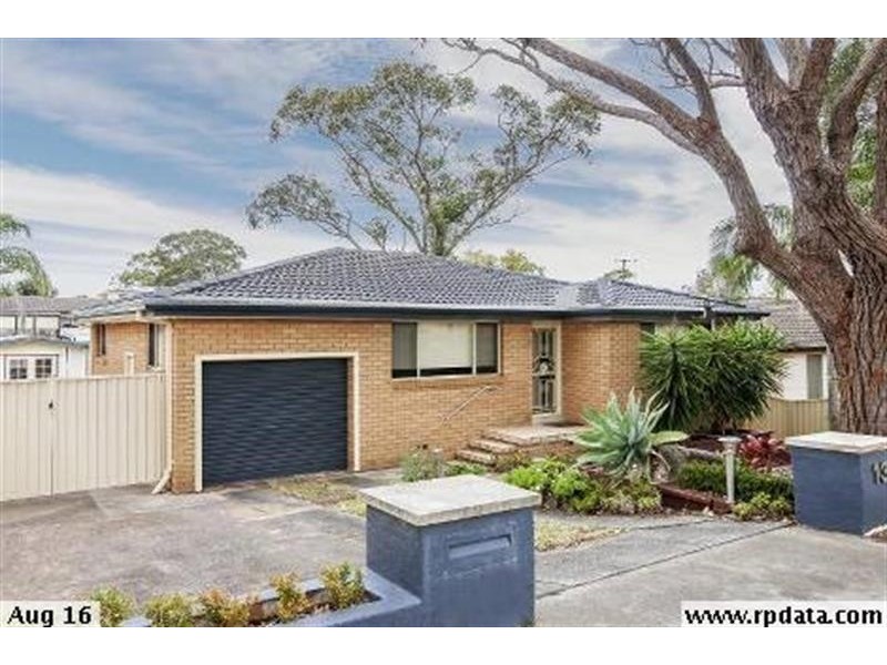 13 Swan St, Kanwal NSW 2259