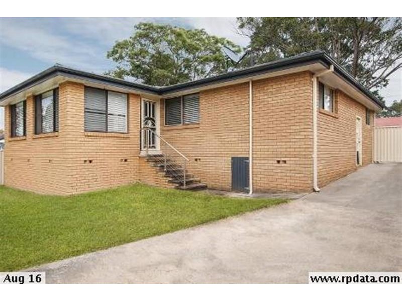 13 Swan St, Kanwal NSW 2259
