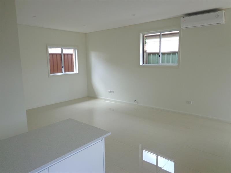 144 Bossley Road Rd, Bossley Park NSW 2176